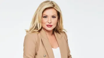 Új hajszínt villantott Liptai Claudia: a műsorvezető rajongói képtelenek betelni a látvánnyal - Fotó Új hajszínt villantott Liptai Claudia: a műsorvezető rajongói képtelenek betelni a látvánnyal - Fotó