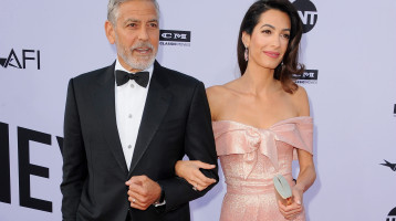 Ez Amal Clooney rendkívüli reggelije, ami bőséges, mégis potyognak tőle a kilók Ez Amal Clooney rendkívüli reggelije, ami bőséges, mégis potyognak tőle a kilók