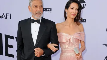 Ez Amal Clooney rendkívüli reggelije, ami bőséges, mégis potyognak tőle a kilók Ez Amal Clooney rendkívüli reggelije, ami bőséges, mégis potyognak tőle a kilók