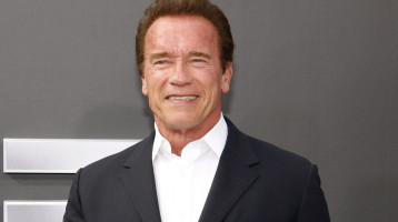 Teniszütőt ragadott Arnold Schwarzenegger Budapesten – Ezeket a képeket imádni fogod Teniszütőt ragadott Arnold Schwarzenegger Budapesten – Ezeket a képeket imádni fogod