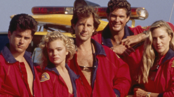 Megvan még a Baywatch sármos sztárja? Elképedsz, ha meglátod, hogyan fest 65 évesen 