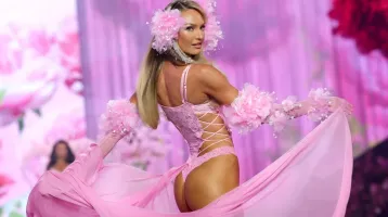 Micsoda nők: leesik az állad, ha meglátod a Victoria's Secret 2026-os show-jának dögös modelljeit fehérneműben – Fotók Micsoda nők: leesik az állad, ha meglátod a Victoria's Secret 2026-os show-jának dögös modelljeit fehérneműben – Fotók