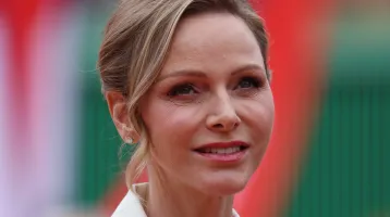 Tetőtől talpig kristályokban ragyogott Charlène hercegné: a monacói előkelőség még sosem viselt ilyen bámulatos ruhát Tetőtől talpig kristályokban ragyogott Charlène hercegné: a monacói előkelőség még sosem viselt ilyen bámulatos ruhát