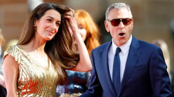 Ritka pillanat: Amal és George Clooney először jelentek meg nyilvánosan ikreikkel Ritka pillanat: Amal és George Clooney először jelentek meg nyilvánosan ikreikkel