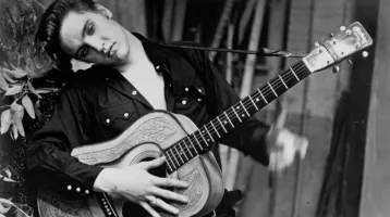 Egyik szebb, mint a másik: ők Elvis Presley ritkán látott ikerunokái - a 17 éves Harper és Finley gyönyörű nőkké cseperedtek Egyik szebb, mint a másik: ők Elvis Presley ritkán látott ikerunokái - a 17 éves Harper és Finley gyönyörű nőkké cseperedtek