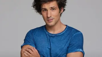 Ember Márk kihúzta a gyufát a legendás magyar filmrendezőnél, aki megalázó gúnynevet aggatott a fiatal színészre