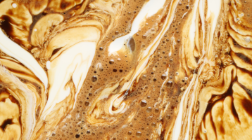 Mint a folyékony kávé: az Espresso Melt lesz 2026 őszének legexkluzívabb hajszíne Mint a folyékony kávé: az Espresso Melt lesz 2026 őszének legexkluzívabb hajszíne