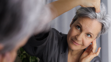 Évekkel idősebbnek tűnhetsz, ha ilyen színűre fested a hajad