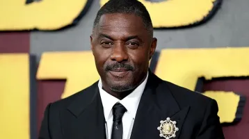 Lovaggá ütötték a világ egyik legsármosabb férfiját