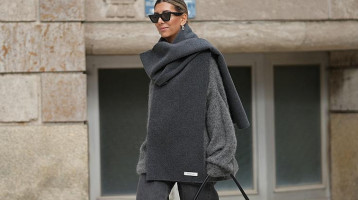 Leáldozott a kék farmernek: Ezt fogjuk hordani helyette 2026-ban