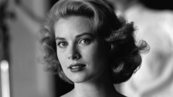 Grace Kelly különleges nászajándékot kapott férjétől: ezt a 100 ezer forintos parfümöt ihlette a hercegné menyasszonyi csokra Grace Kelly különleges nászajándékot kapott férjétől: ezt a 100 ezer forintos parfümöt ihlette a hercegné menyasszonyi csokra