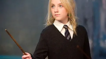 Ő lett a férje a Harry Potter-filmek különc sztárjának, aki a valódi életben sem hazudtolja meg magát Ő lett a férje a Harry Potter-filmek különc sztárjának, aki a valódi életben sem hazudtolja meg magát