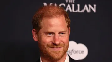 Nem véletlenül jött haza Harry herceg, egy váratlan üzenet miatt cuccolt haza azonnal