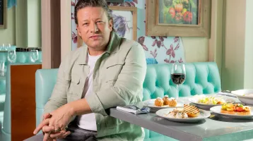 Jamie Oliver és a cseresznye: ilyen recepteket gyárt belőle a világ egyik legjobb séfje