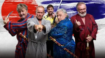 Jobb később, mint soha: Csuja Imre és Scherer Péter jógaórája garantálja, hogy szakadj a röhögéstől