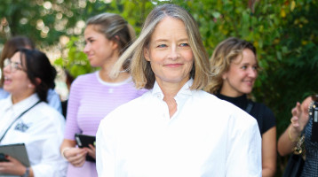 Egymásba karolva filmezték le őket: Jodie Foster megmutatta a feleségét Egymásba karolva filmezték le őket: Jodie Foster megmutatta a feleségét