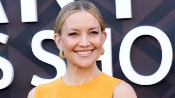 Kate Hudson elképesztő formában van: dögös bikinis fotókkal kápráztatta el a rajongókat görög nyaralásáról