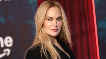 A kifutón gúnyolták ki Nicole Kidman 17 éves lányát: az ifjú modellre brutális össztűz zúdult a mozdulatai miatt - Videó A kifutón gúnyolták ki Nicole Kidman 17 éves lányát: az ifjú modellre brutális össztűz zúdult a mozdulatai miatt - Videó