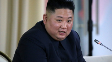 Kim Dzsongun szigorúan tiltja ennek az egy szónak a használatát: büntetés jár érte, ha valaki mégis kimondja Kim Dzsongun szigorúan tiltja ennek az egy szónak a használatát: büntetés jár érte, ha valaki mégis kimondja