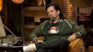 Kincsvadászok: csupasz hölgyet ábrázoló festmény került elő, Fejes Tamás rögtön be is dobott egy poént