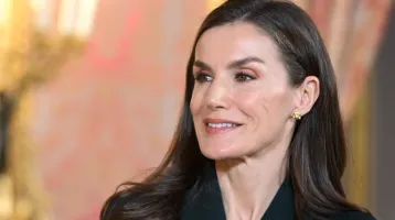 Letícia királyné két össze nem illő színt párosított, mégis valami lenyűgöző sült ki belőle 