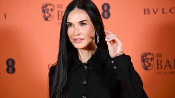 Aggódnak a rajongók: Demi Moore döbbenetes külsővel jelent meg a SAG-gálán, senki sem akart hinni a szemének - Fotók Aggódnak a rajongók: Demi Moore döbbenetes külsővel jelent meg a SAG-gálán, senki sem akart hinni a szemének - Fotók