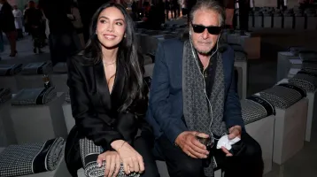 Ő Al Pacino 54 évvel fiatalabb szerelme: a 32 esztendős Noor igazi bombázó, nem csoda, hogy a színész rajong érte Ő Al Pacino 54 évvel fiatalabb szerelme: a 32 esztendős Noor igazi bombázó, nem csoda, hogy a színész rajong érte