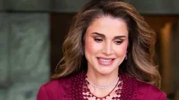 Élete legszebb kabátját vette fel Ránija királyné, egyszerűen tökéletes volt benne