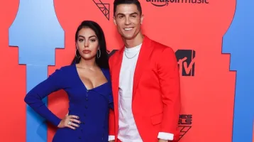 Cristiano Ronaldo menyasszonya a lánykérésről és az 1,6 milliárd forintot érő gyűrűről: "Ez volt a legkevesebb, amit 10 év után felajánlhatott nekem..."