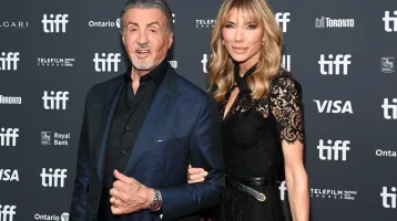 Sylvester Stallone 22 évvel fiatalabb felesége még mindig bámulatosan csinos: így néz ki ma az 57 esztendős Jennifer Sylvester Stallone 22 évvel fiatalabb felesége még mindig bámulatosan csinos: így néz ki ma az 57 esztendős Jennifer