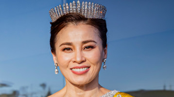 Katalin és Ránija szépségével is felveszi a versenyt a thai királyné: a 48 éves Szutida kifinomult stílusa mindenkit lenyűgöz Katalin és Ránija szépségével is felveszi a versenyt a thai királyné: a 48 éves Szutida kifinomult stílusa mindenkit lenyűgöz