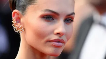 Férjhez ment a világ legszebb kislánya: Így festett a menyasszonyi ruhájában a 25 éves Thylane Blondeau