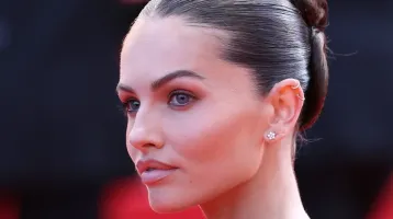 Férjhez ment Palvin Barbi francia hasonmása, a világ egykori legszebb kislánya: ilyen gyönyörű menyasszony volt a nagy napon Férjhez ment Palvin Barbi francia hasonmása, a világ egykori legszebb kislánya: ilyen gyönyörű menyasszony volt a nagy napon
