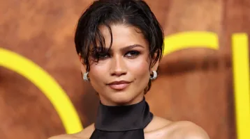 Zendaya élete legkülönlegesebb meztelenruhájában pózolt: nagy feltűnést keltett a vörös szőnyegen